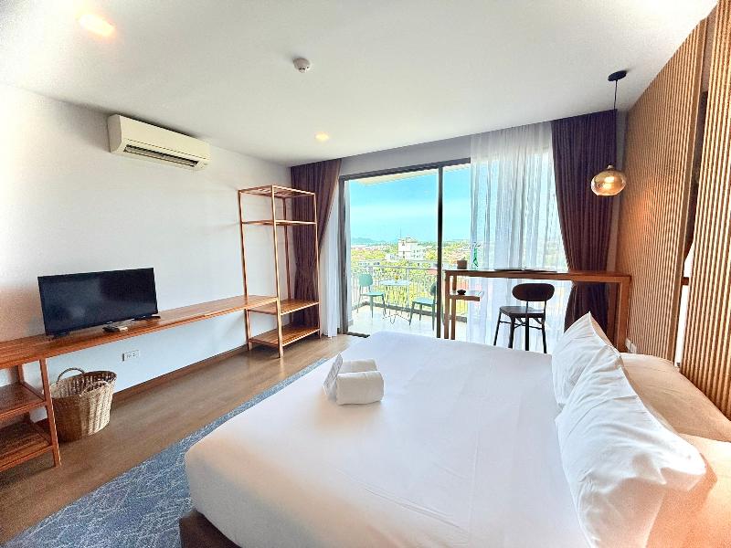 The Blue Hotel image