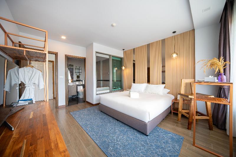 The Blue Hotel image