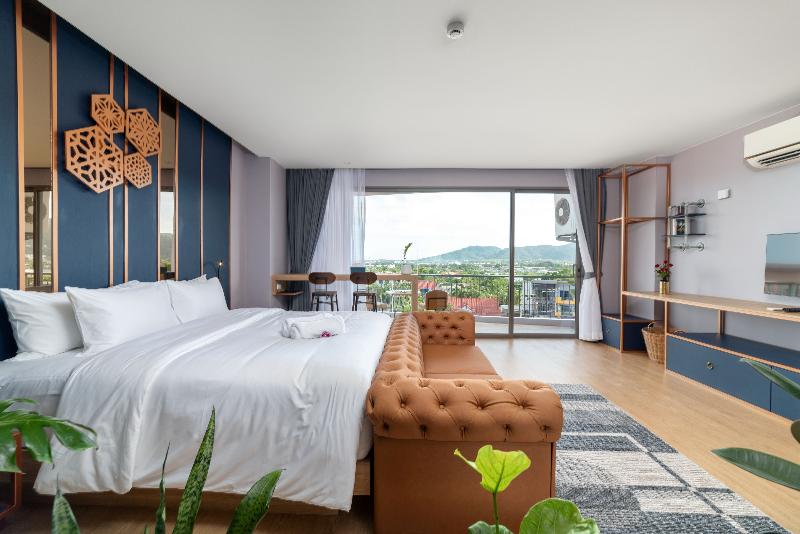 The Blue Hotel image