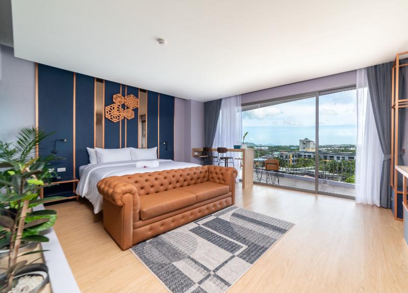 The Blue Hotel image