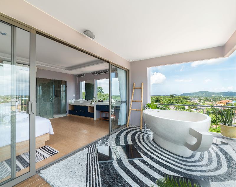 The Blue Hotel image