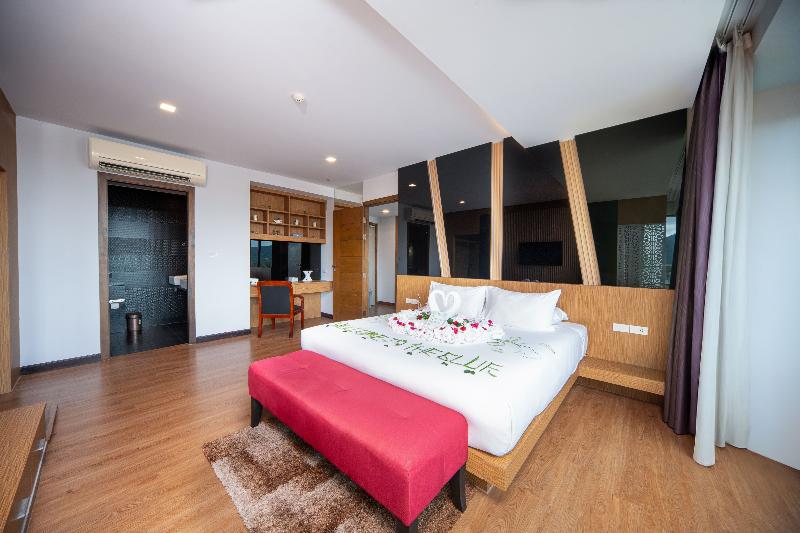 The Blue Hotel image