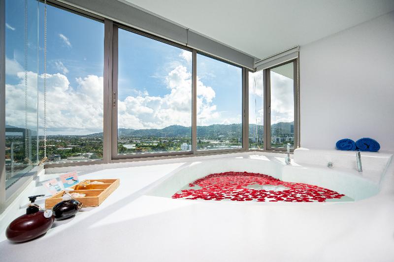 The Blue Hotel image
