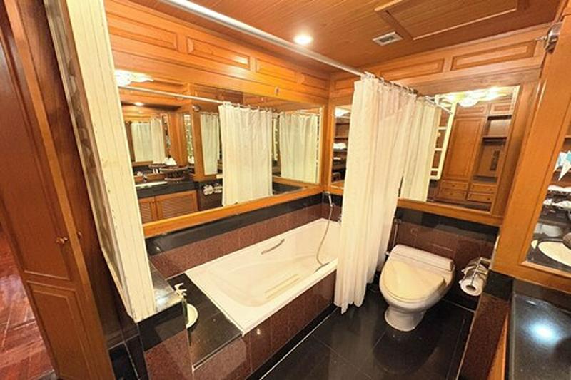 Taksila Hotel image