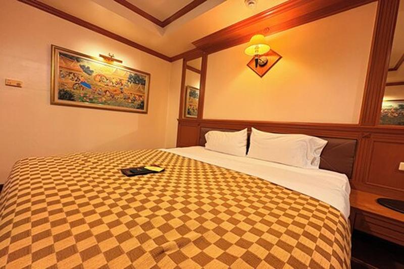 Taksila Hotel image
