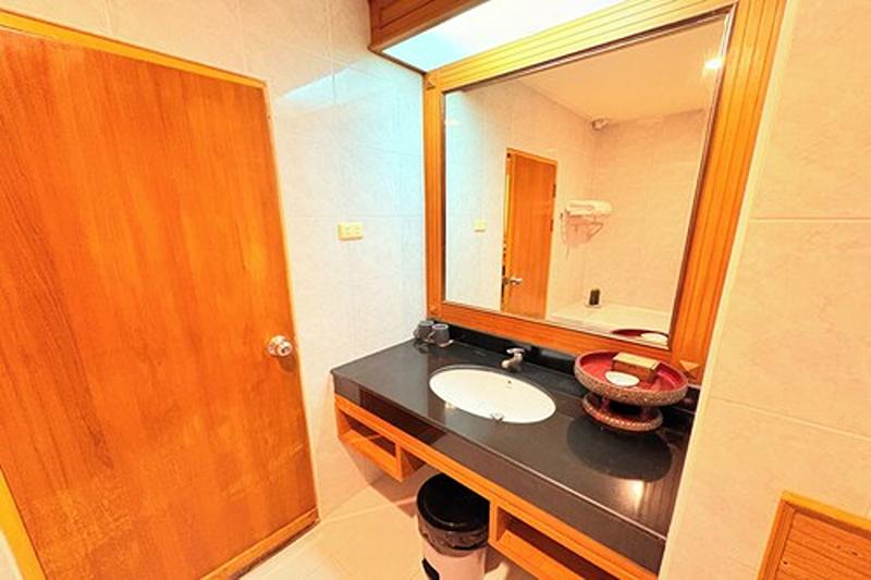 Taksila Hotel image