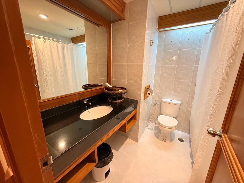 Taksila Hotel image