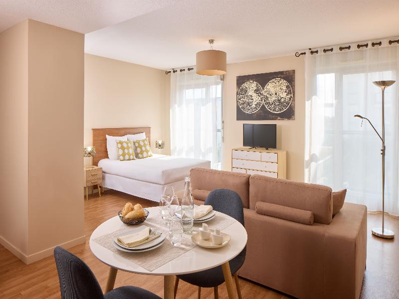 Quality Suites Chalon-sur-saône Gare image