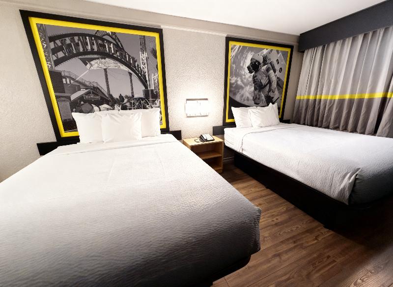 Super 8 By Wyndham Nacogdoches Near University image