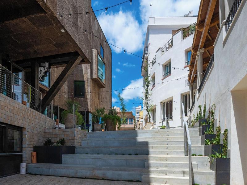 Terreno Barrio Hotel image