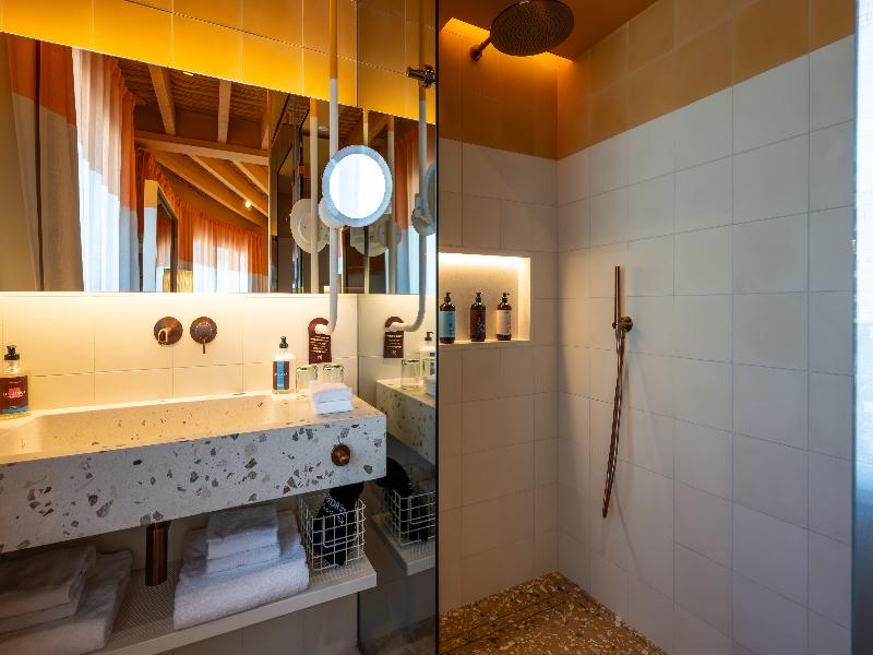 Terreno Barrio Hotel image