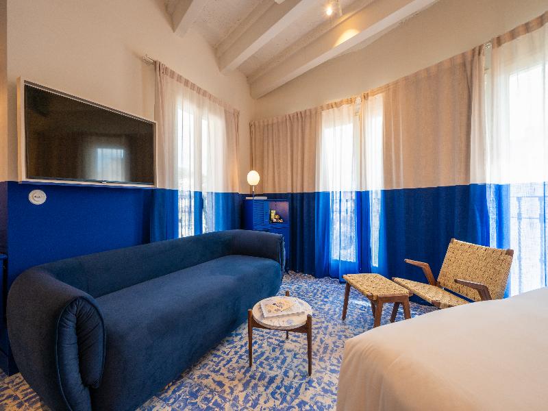 Terreno Barrio Hotel image