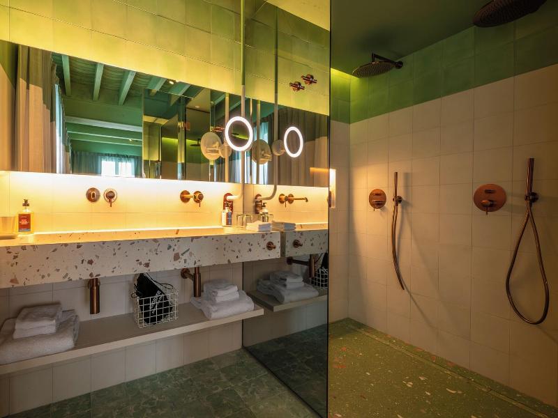 Terreno Barrio Hotel image