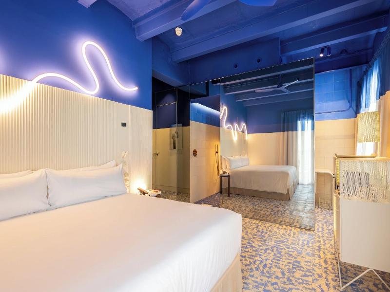 Terreno Barrio Hotel image