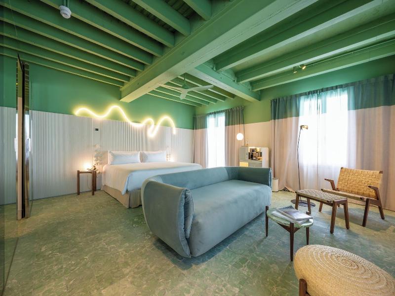 Terreno Barrio Hotel image
