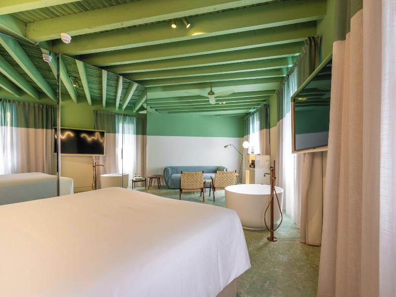Terreno Barrio Hotel image