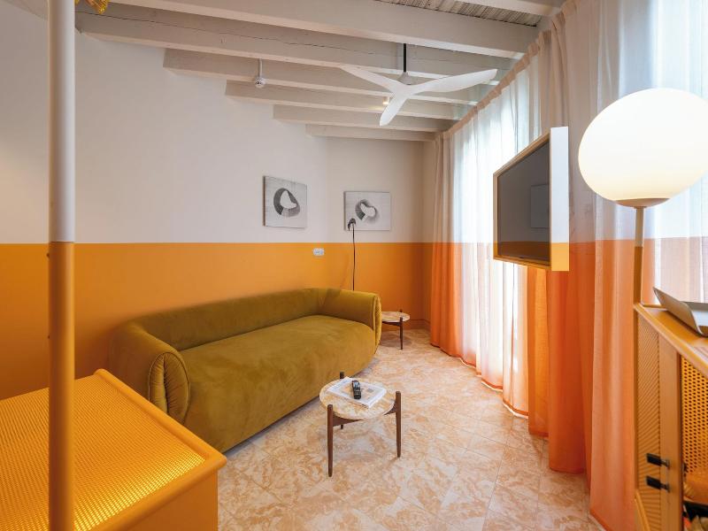 Terreno Barrio Hotel image