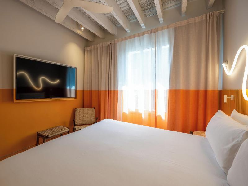 Terreno Barrio Hotel image