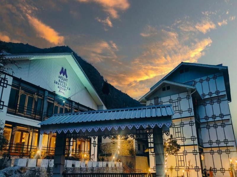 Mount Bayul Sangri La Resort — general view