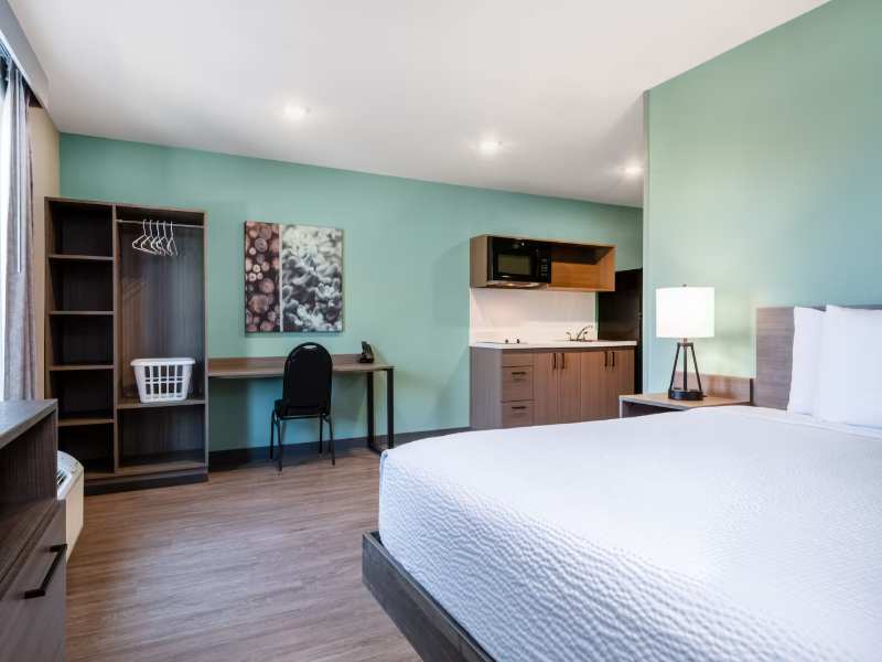 Echo Suites Springfield Airport Plaza image