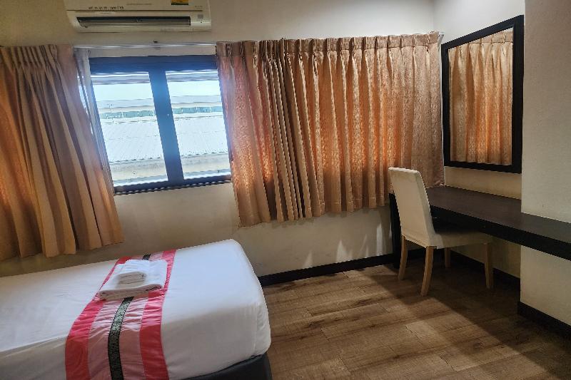 Suan Sunandha Palace Hotel image