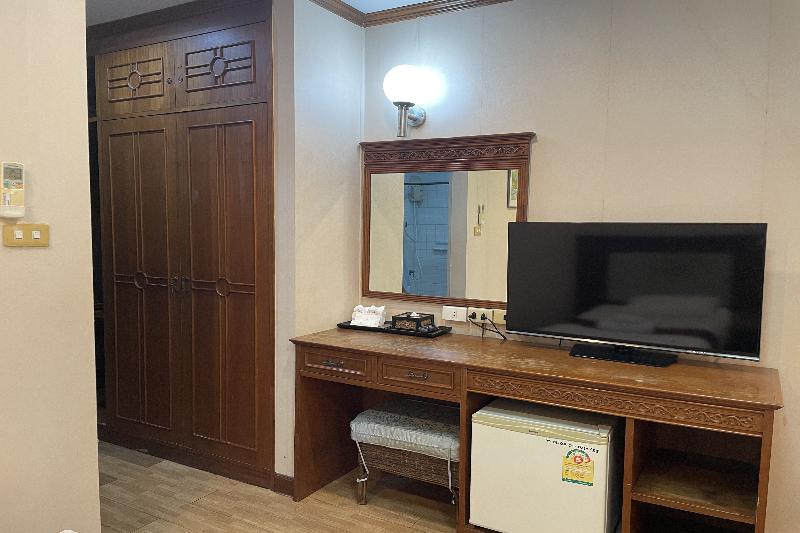 Suan Sunandha Palace Hotel image
