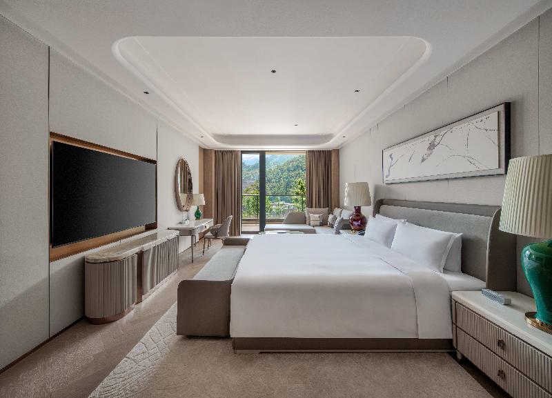 Intercontinental Maotai Town