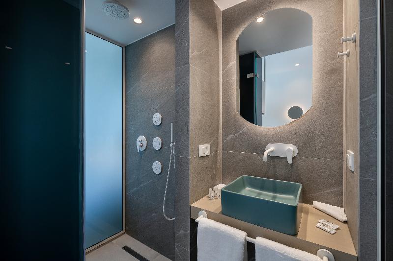 Vergina Beach Resort image