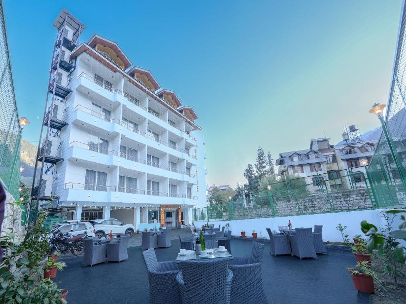 Hotel Skyline Manali image