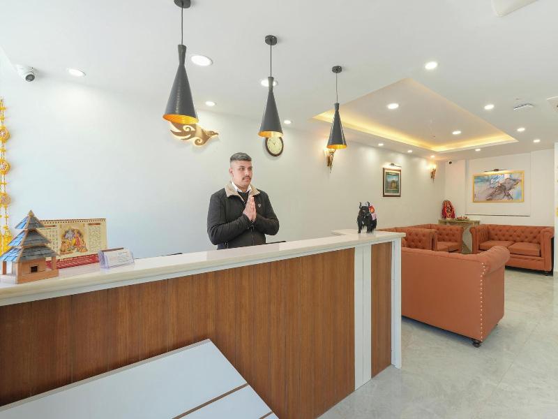 Hotel Skyline Manali image