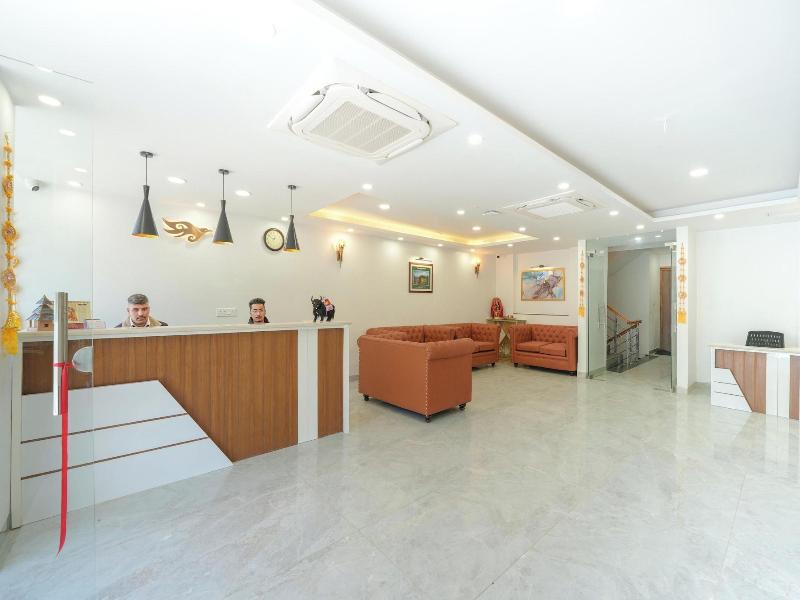 Hotel Skyline Manali image