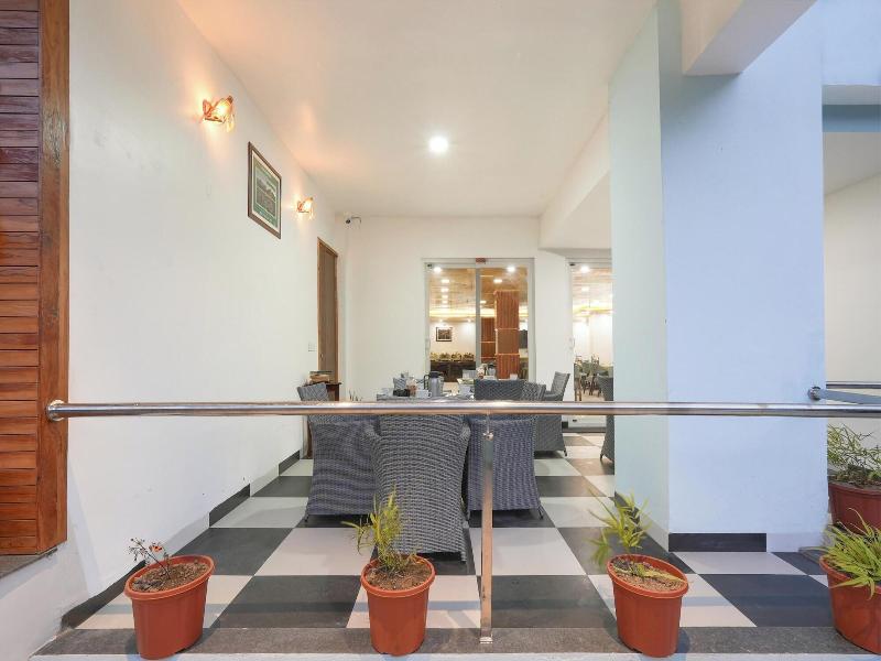 Hotel Skyline Manali image