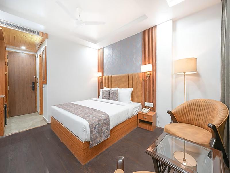 Hotel Skyline Manali image