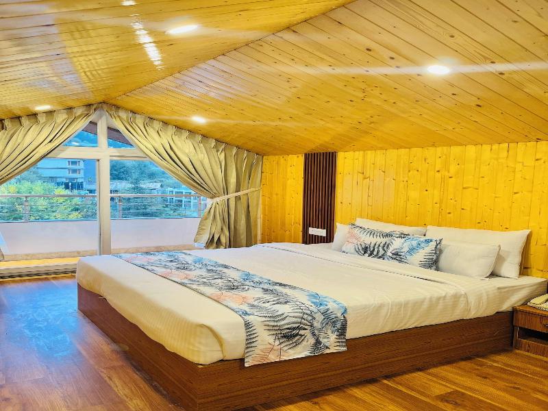 Hotel Skyline Manali image
