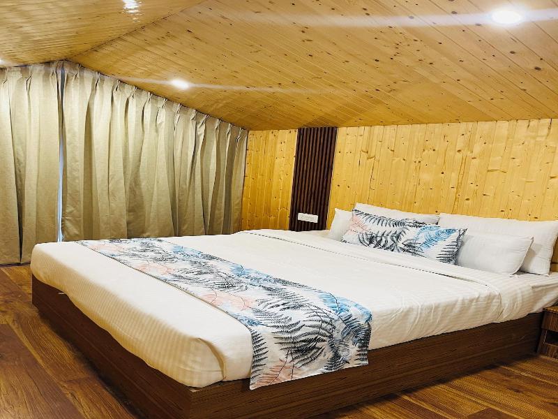 Hotel Skyline Manali image