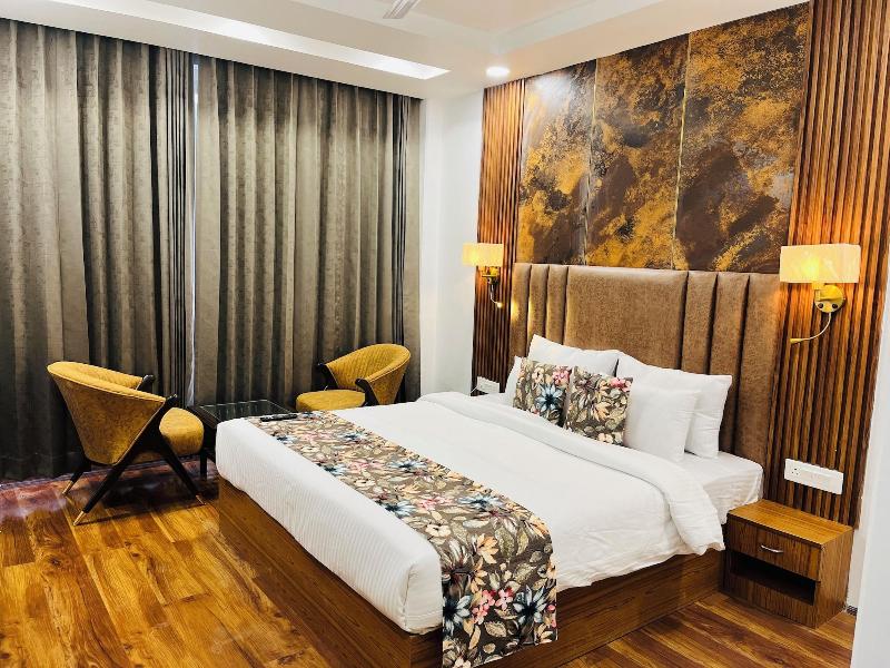 Hotel Skyline Manali image