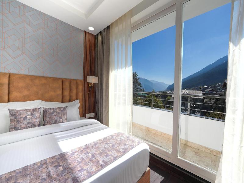 Hotel Skyline Manali image