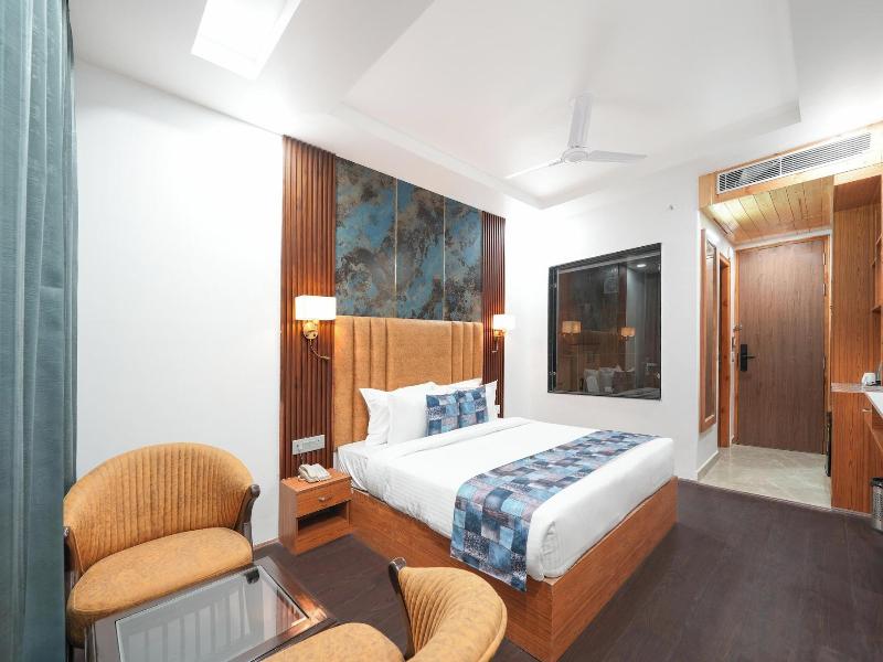 Hotel Skyline Manali image