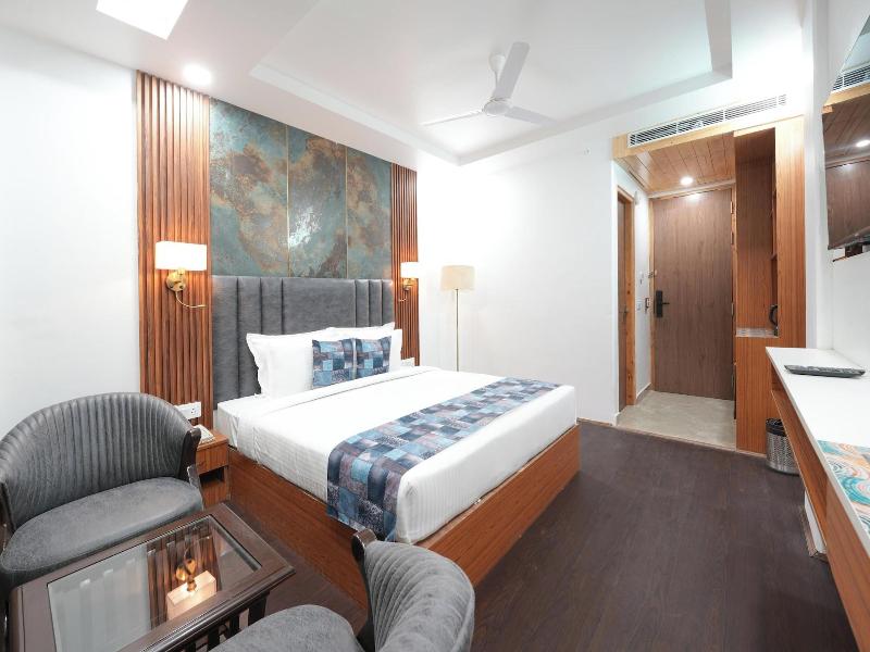 Hotel Skyline Manali image