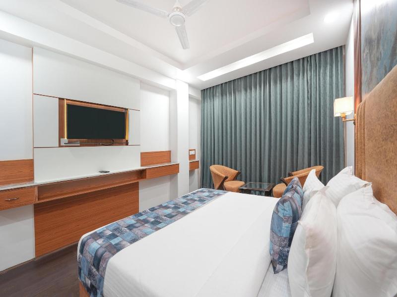 Hotel Skyline Manali image