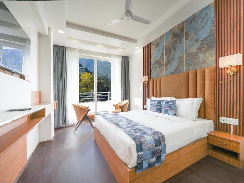Hotel Skyline Manali image