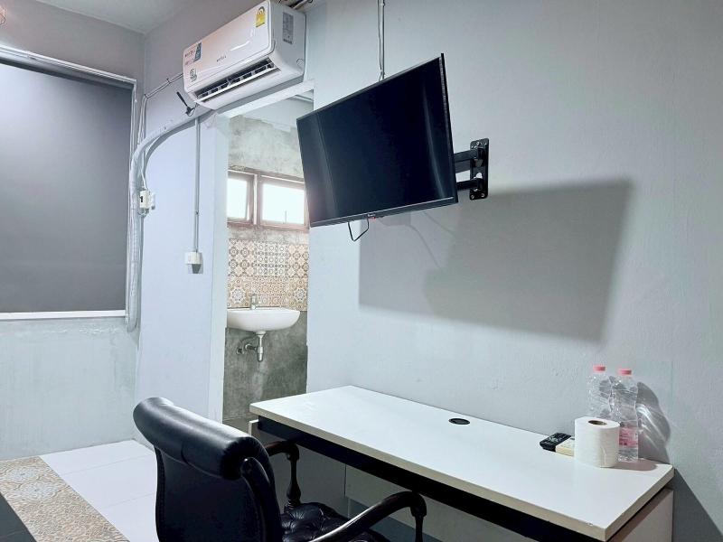 Sukhum Huai Khwang Guest House image