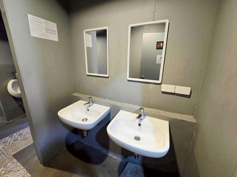 Sukhum Huai Khwang Guest House image