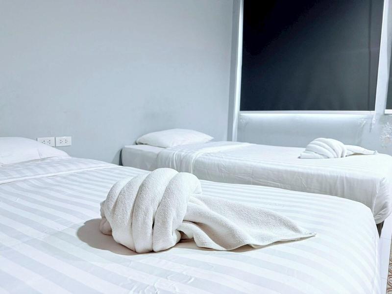 Sukhum Huai Khwang Guest House image