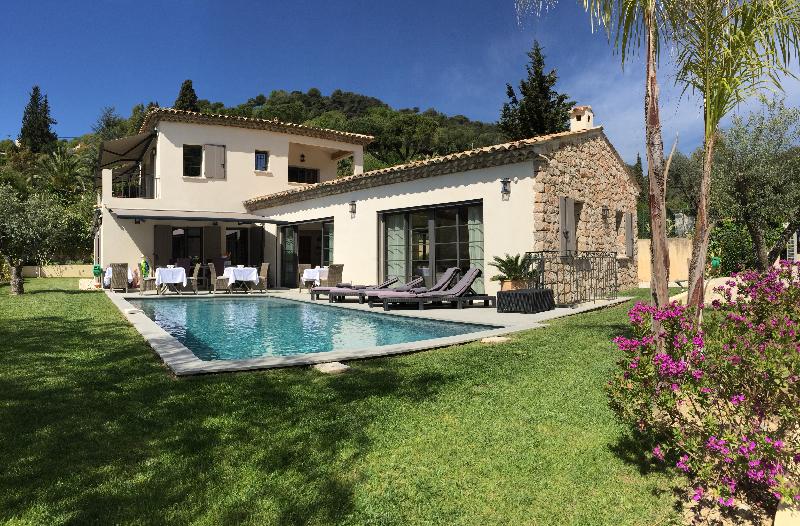 Etoile De Saint Paul