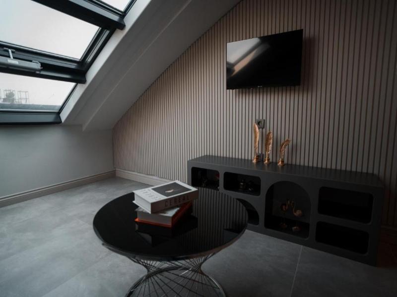 Sam Hotel image