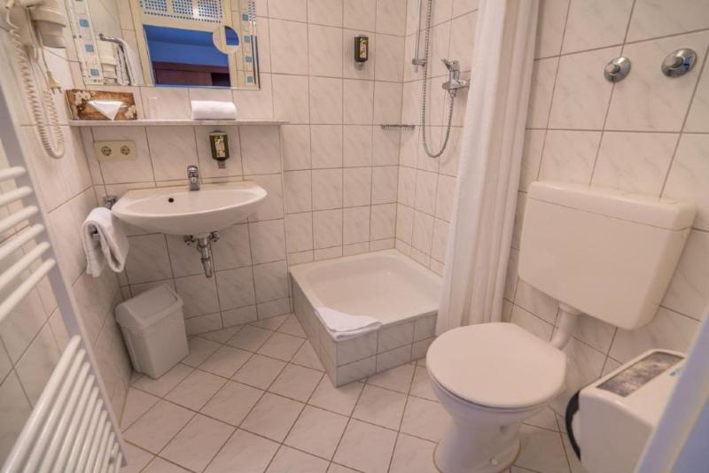 Residenzhotel Stuttgart Airport, Sure Hotel by BW image