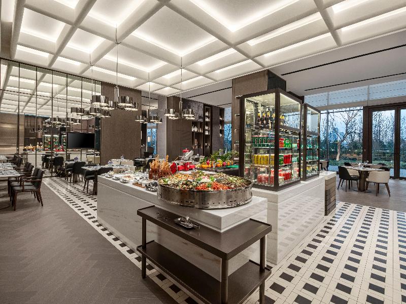 Crowne Plaza Linyi Olympic Sports Centre By Ihg image