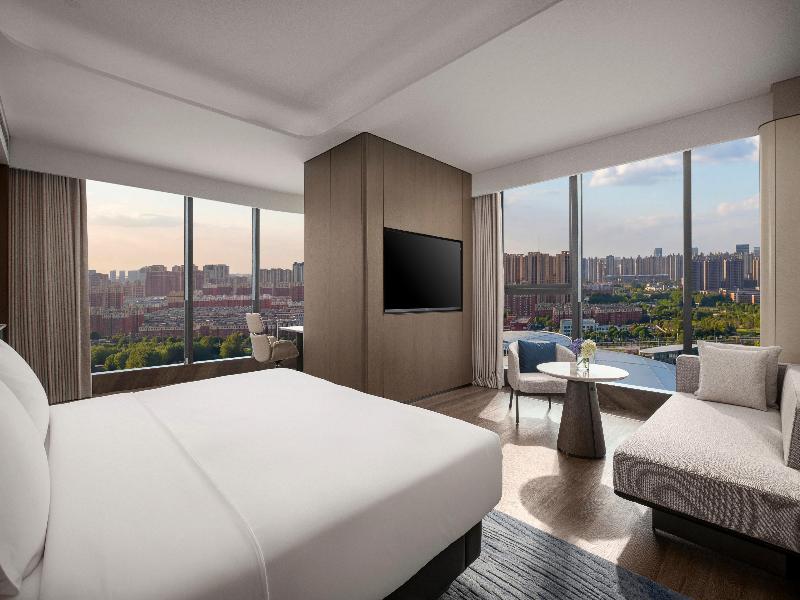 Crowne Plaza Linyi Olympic Sports Centre By Ihg image