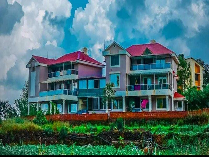 Strawberry Land Resort